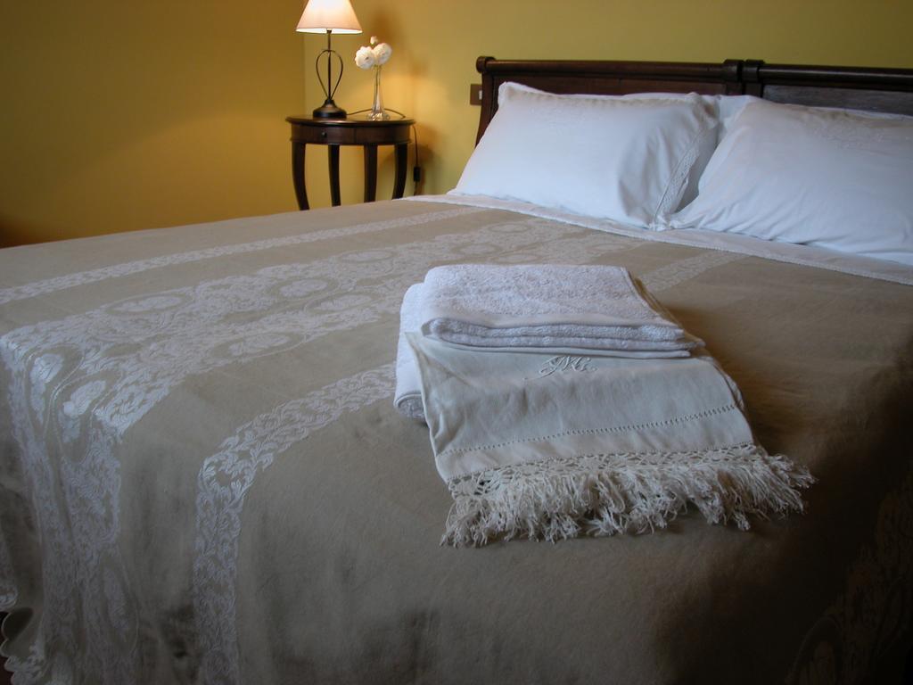 Agriturismo Casa Garello Salice Terme Habitación foto